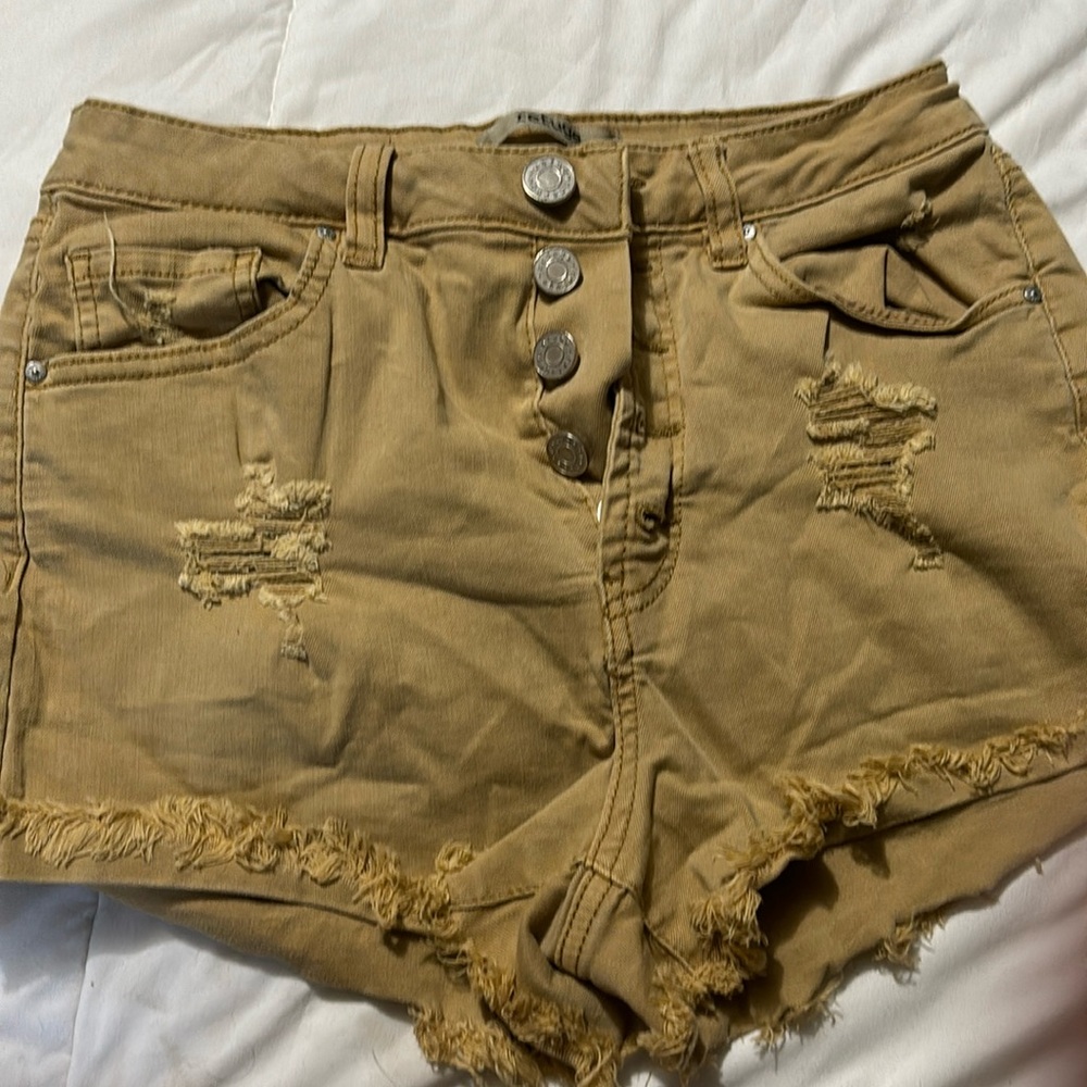 Refuge shorts